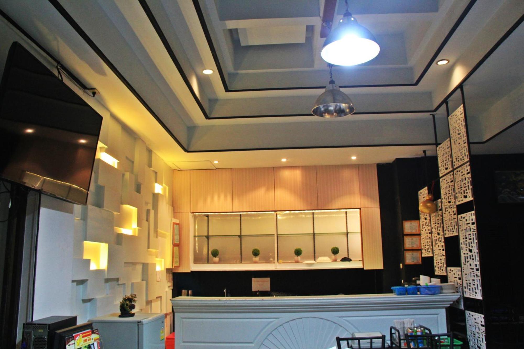 โรงแรมเรือนทิพย์ เชียงราย Ruean Tip Hotel Exterior photo